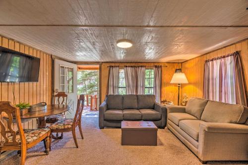 Pet-Friendly Cloudcroft Cabin with Forest Views! – Photos 2