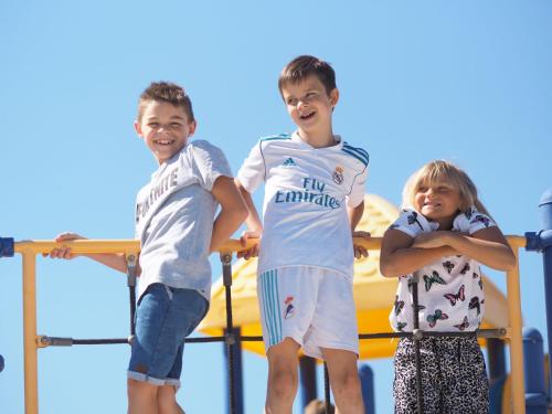 Niños alojados en Chalet near Antwerp with Pool Access
