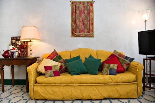 Ruang duduk di Palazzo del Giglio