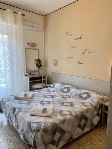 Room in Guest room - New Hotel Cirene Double room comfort half pension package