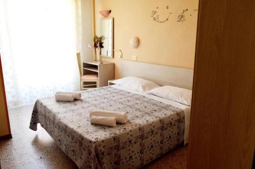 Room in Guest room - New Hotel Cirene Economy Double room and full pension package