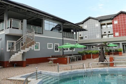 Afbeelding uit fotogalerij van Room in Lodge - All Seasons Hotel-apartment in Owerri