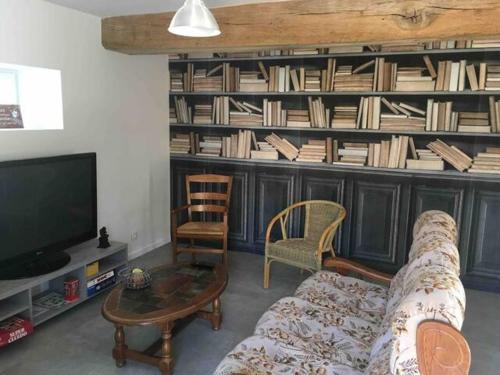 Μια τηλεόραση ή/και κέντρο ψυχαγωγίας στο LE GRAND PARADIS