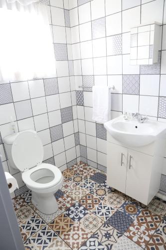 Bilik mandi di Casa De Jardim Guesthouse