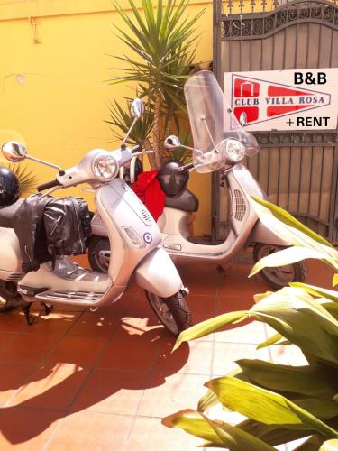サッロクにあるHotel Villarosa con Vespa Rentのギャラリーの写真