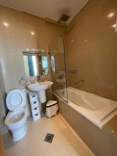 Un baño de Iris Hotel Llandudno