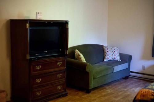 Χώρος καθιστικού στο Clansman Motel