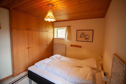 Katil atau katil-katil dalam bilik di Idyllic Vacation Home with a Breathtaking View
