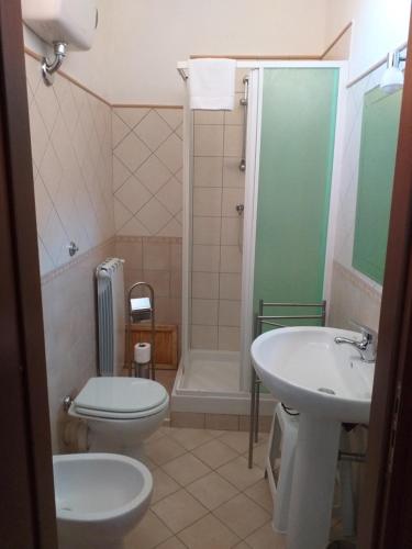 Bagno di B&B Batarà - "La Terrazza del Centro"