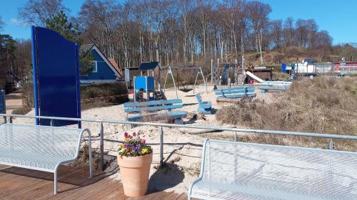 Bazén v ubytování moderne 3-Raum Ferienwohnung Strandmöwe mit Panoramafenster nebo v jeho okolí