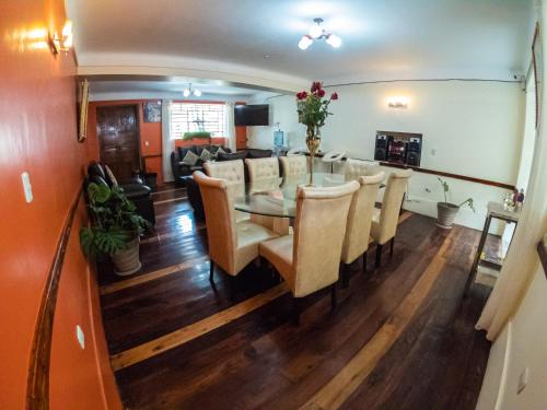 Kuchyň nebo kuchyňský kout v ubytování Hotel Los Laureles