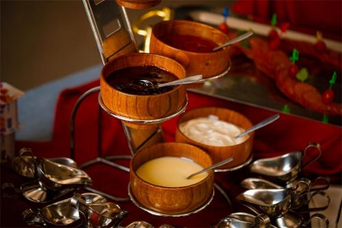 Comida en o cerca de este hotel