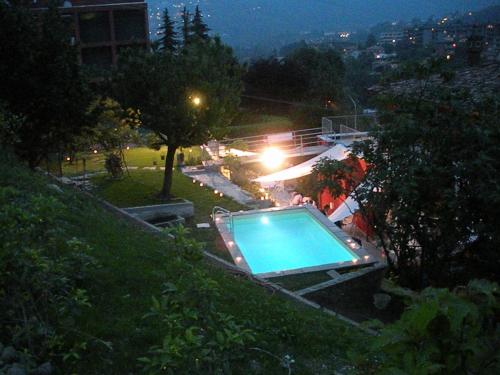 Utsikt över poolen vid B&B Casa Cantoniera eller i närheten