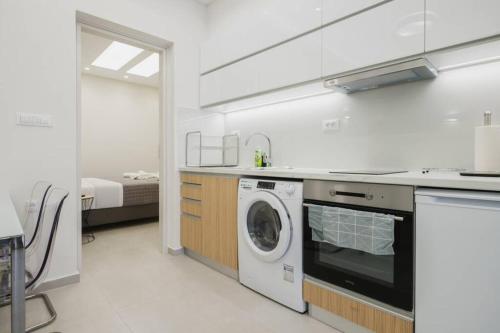 Peris 3 - Central Apt near Old Town - AC, Wifi
