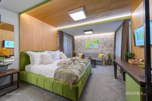 Katil atau katil-katil dalam bilik di 103 Alpine Hotel