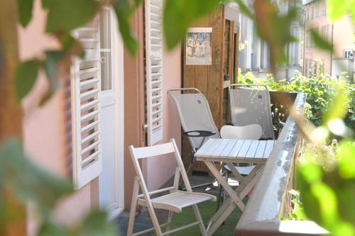 Gallery image of CHEZ CECILE Bed and Breakfast chez le VIGNERON in Colmar