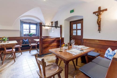 Un lugar para sentarse en Hotel Gasthof Blaue Quelle