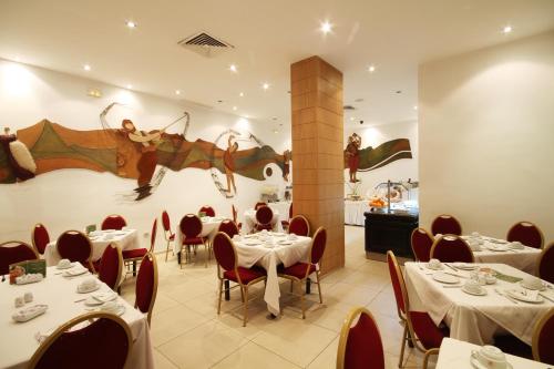 Restaurant o un lloc per menjar a Golf Royal Hotel