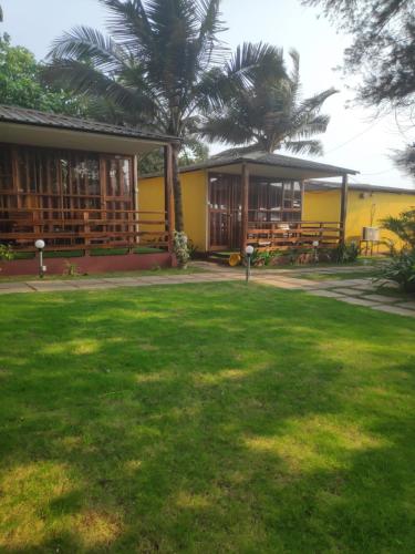 Gallery image of Sea Front Beach Huts in Patnem