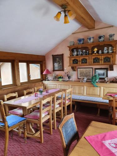 Φωτογραφία από το άλμπουμ του Weinhaus Paradies σε Neustadt an der Weinstraße