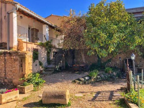 Casa o chalet CASAS BERNUÉS (España Aniés) - Booking.com