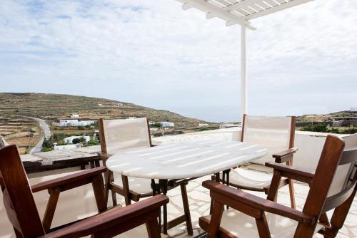 Gambar di galeri bagi Lighthouse Hotel di Faros