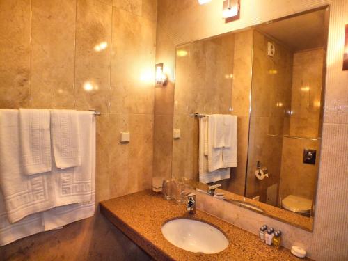 A bathroom at Hotel Dragalevtsi