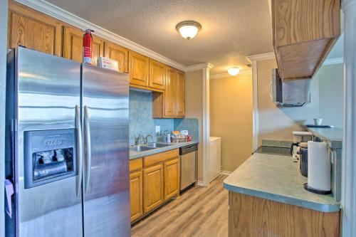 Unique Remodeled Ranch Apartment in Sanger!