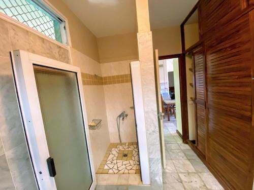 Vannituba majutusasutuses TAHITI - Condo Orovini