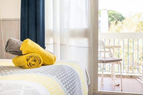CEL'STUDIO-Parking privé-Clim réversible -Balcon-Lave-linge-Lit - POINT ZERO