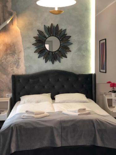 Una cama o camas en una habitación de Rabbit Hole