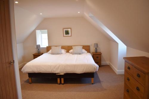 Gallery image of Heron Cottage, Port o Tay in Pitlochry