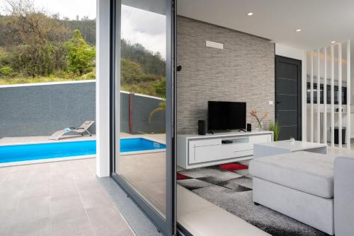 CASA GEORGINA Heated Swiming, Sea View and Air Conditioning