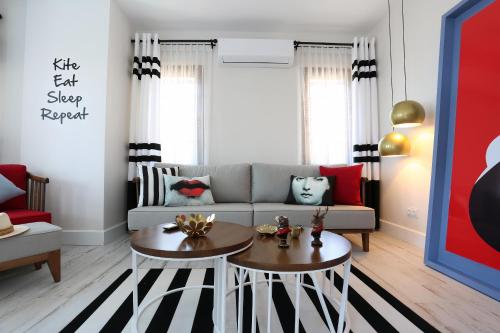 Ruang duduk di ALPSUITES SAFRAN