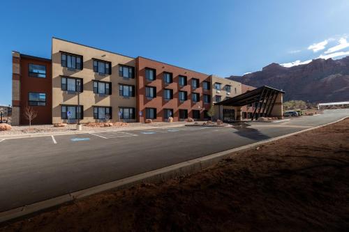 Nespecifikovaný výhled na hory nebo výhled na hory při pohledu z hotelu