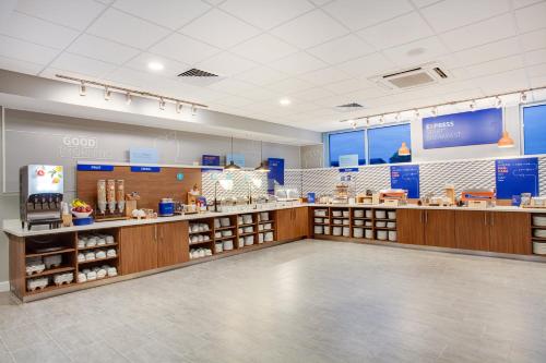 Holiday Inn Express & Suites Panama City Beach - Beachfront by IHG photo 46