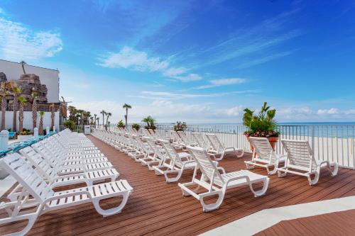 Holiday Inn Express & Suites Panama City Beach - Beachfront by IHG photo 91