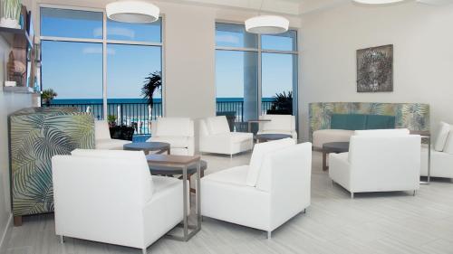 Holiday Inn Express & Suites Panama City Beach - Beachfront by IHG photo 65