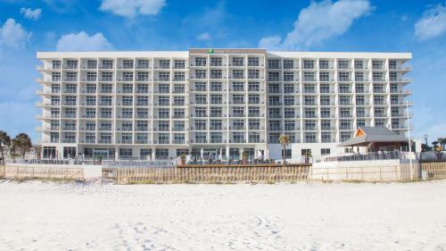 Photo de la galerie de l'établissement Holiday Inn Express & Suites Panama City Beach Beachfront, an IHG Hotel, à Panama City Beach