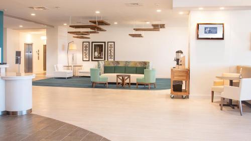 Holiday Inn Express & Suites Panama City Beach - Beachfront by IHG photo 72
