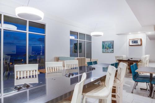 Holiday Inn Express & Suites Panama City Beach - Beachfront by IHG photo 106