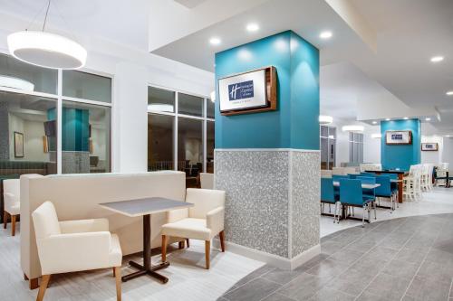 Holiday Inn Express & Suites Panama City Beach - Beachfront by IHG photo 95