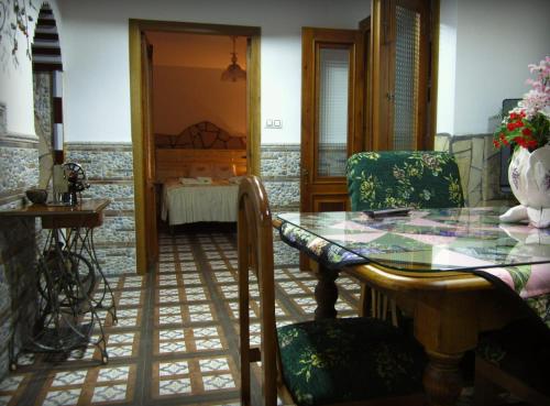 Photo de la galerie de l'établissement Alojamiento rural La Hontana, à Castillo de Locubín
