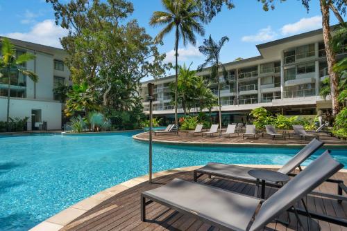 Piscina en o cerca de Elysium Private Apartments at The Drift Resort