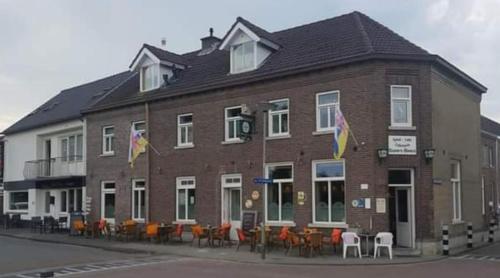 Gallery image of Hotel-Cafe Knoors-Meeks Stein Urmond in Berg