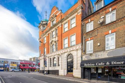 Spacious Duplex near West Hampstead 4 minutes to tube