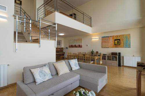 Atico Top Granada, Penthouse, 18-19th floor, City Centre, Views, Terrace, Free Parking