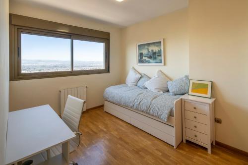 Atico Top Granada, Penthouse, 18-19th floor, City Centre, Views, Terrace, Free Parking
