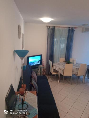 Apartment Karlo