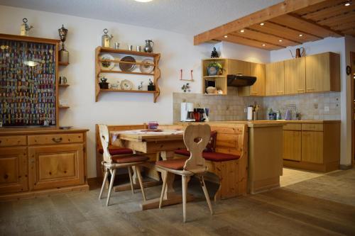 Una cocina o zona de cocina en B&B Stiffler-Huus